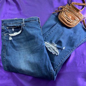 πLevi's Wedgie Straight Fit Destroyed Jeans